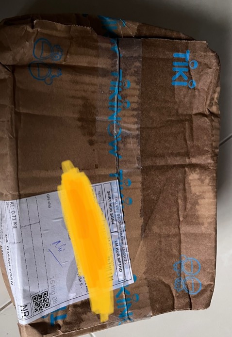 Giao hàng nhanh nhưng hộp nát bét
Gói ngũ cốc bên trong cũng nát, vụn rất nhiều.
Nói chung trải nghiệm mua hàng lần này ở Tiki tệ quá. 
Hy vọng Tiki sẽ để ý khắc phục, chứ đồ ăn mà cứ nát kiểu này thì không ổn.