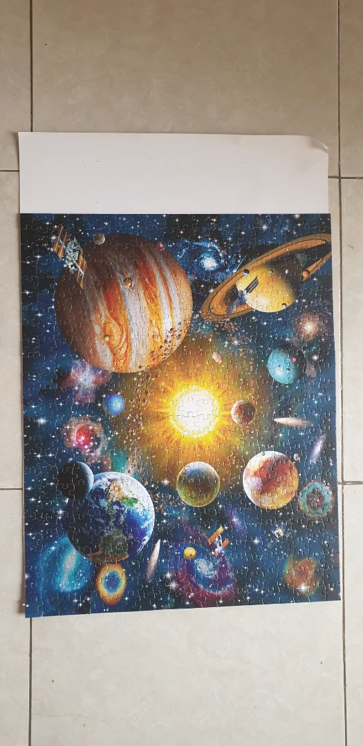 con mình về hí hoáy xếp, rồi tháo ra xếp lại không chán luôn.