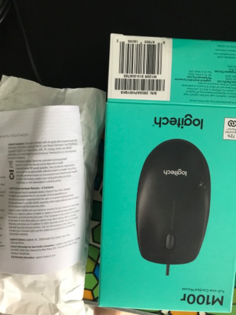 Nút bấm êm, chuột máy nhạy và mượt mà. 👍👍 thích cái cách đóng gói bằng giấy không dùng nilon của shop. Sẽ ủng hộ nhiều lần nữa.