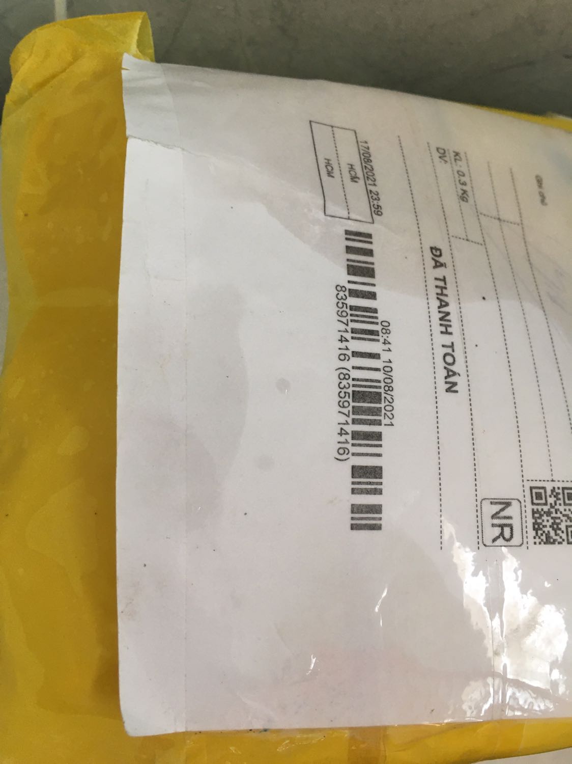 Đóng gói sơ sài, không được bao bọc kỹ để tránh thấm nước. Thất vọng!