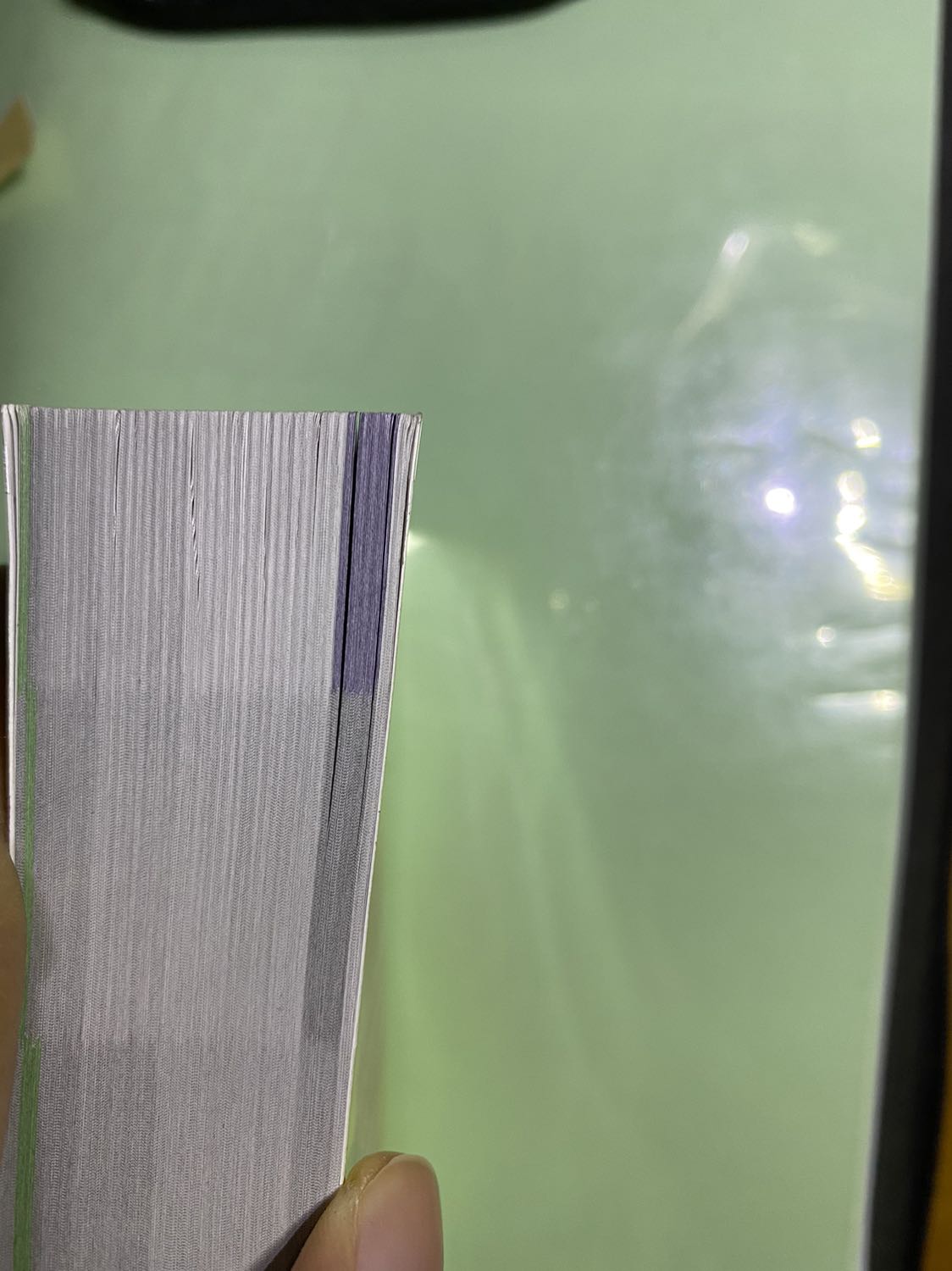 Sách biên soạn bổ ích giúp cho các bạn bổ sung từ vựng. Tuy nhiên, mình không biết sách của mọi người như thế nào, riêng của mình thì phần từ vựng HSK 6 bị lỗi in mực tím chạy lên phần HSK 1, nhìn không chuẩn hơi khó chịu.