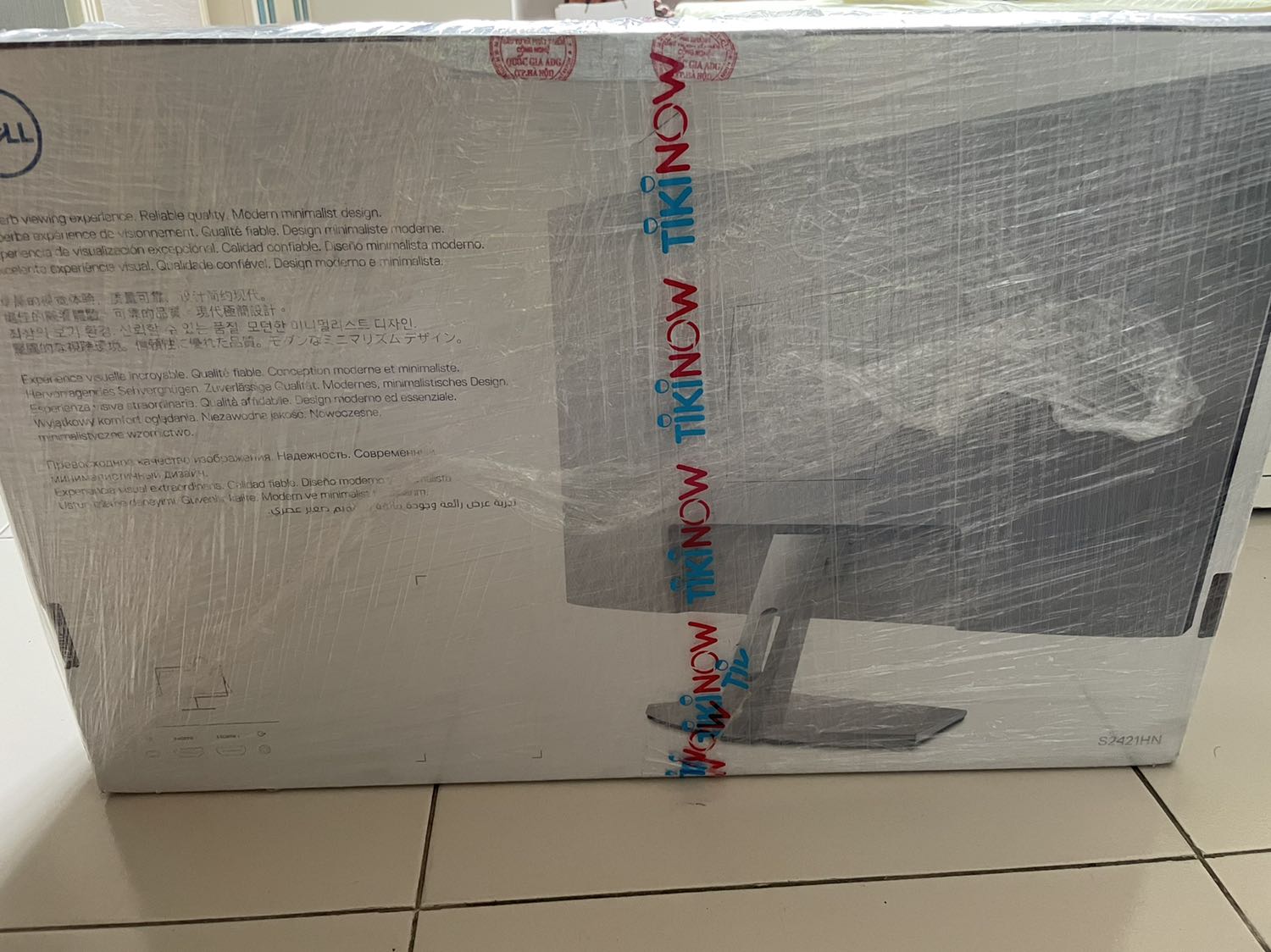 Tiki giao hàng nhanh, xác nhận đúng người mới giao. Màn hình 24inch tuyệt vời luôn các bác. Mình mua để làm việc ở nhà trong đợt dịch, ko làm mình thất vọng. Phù hợp để xem phim giải trí nữa.