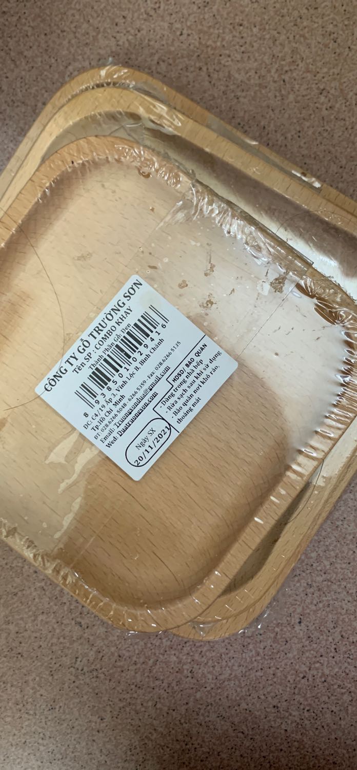 Bộ khay đẹp chắc chắn. Dùng để decor đồ uống hoặc để trái cây rất đẹp. Nên phơi khô tránh móc