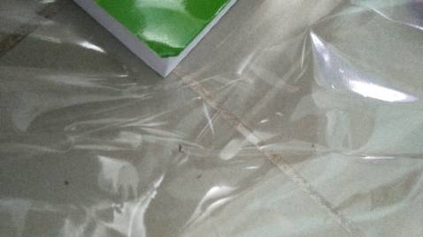 Góc bìa có hiện tượng bị gập