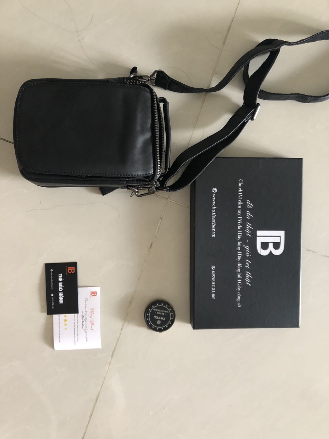 Sản phẩm như mô tả. Chắc chắn. Da dày, tốt
Mình rất thích
Được tặng hộp xi đánh giày và mã giảm giá nữa
Phải chi shop có màu nâu đậm là tuyệt vời
Nhưng màu đen nhìn cũng ok