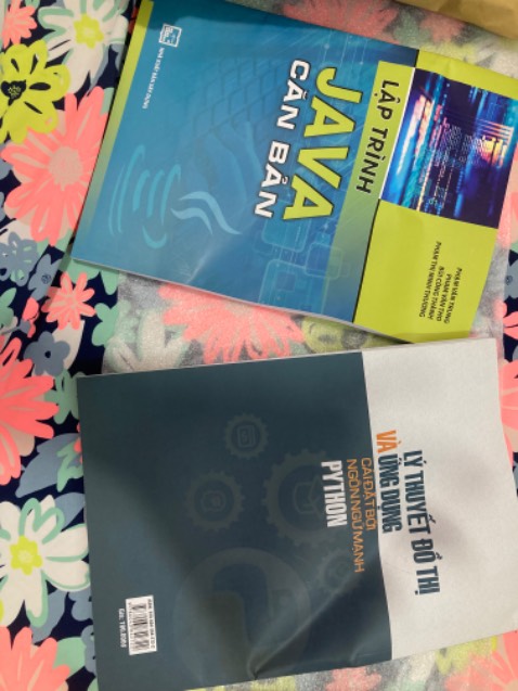 (*) Đánh giá không tính điểm
Đóng gói cẩu thả, giao đến tay khách hàng bị quăng góc, cong vẹo, ảnh hưởng lớn đến chất lượng SP&DV. Đã mua nhiều sách qua Tiki, đây là lần đầu bị thế này, thất vọng khi chất lượng đi xuống!