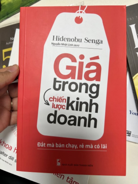 Sách đẹp, giao hàng siêu tốc chỉ trong 3 tiếng!