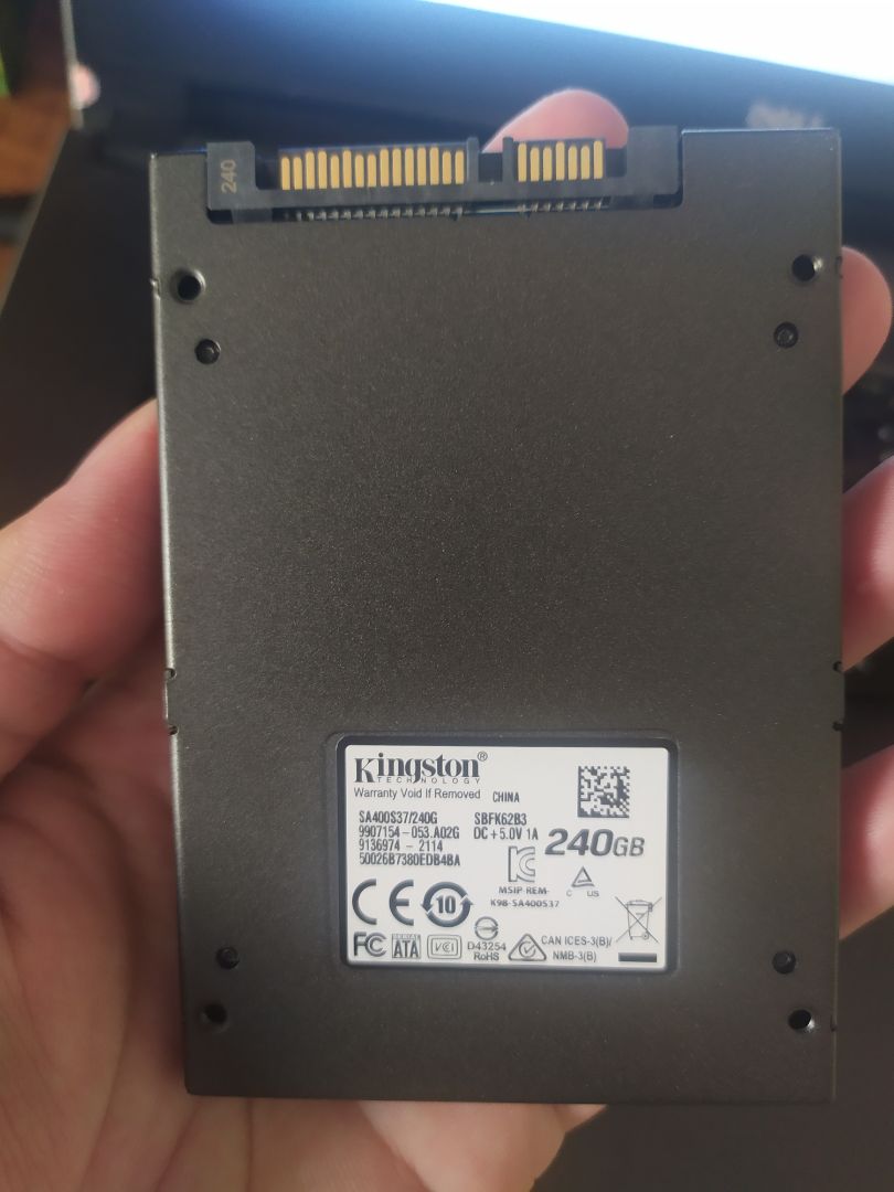 ổ cứng chính hãng, đầy tủ tem từ Vĩnh Xuân. *** tốc độ lên cao.
tiki giao hàng nhanh, tuy nhiên bọc trong hộp các tông chỉ thêm giấy quấn xung quanh, mình nghĩ nên có lớp chống sốc bằng xốp hoặc túi da rắn cho những sản phẩm điện tử thế này. ổ cứng chính hãng, đầy tủ tem từ Vĩnh Xuân. *** tốc độ lên cao.
tiki giao hàng nhanh, tuy nhiên bọc trong hộp các tông chỉ thêm giấy quấn xung quanh, mình nghĩ nên có lớp chống sốc bằng xốp hoặc túi da rắn cho những sản phẩm điện tử thế này.