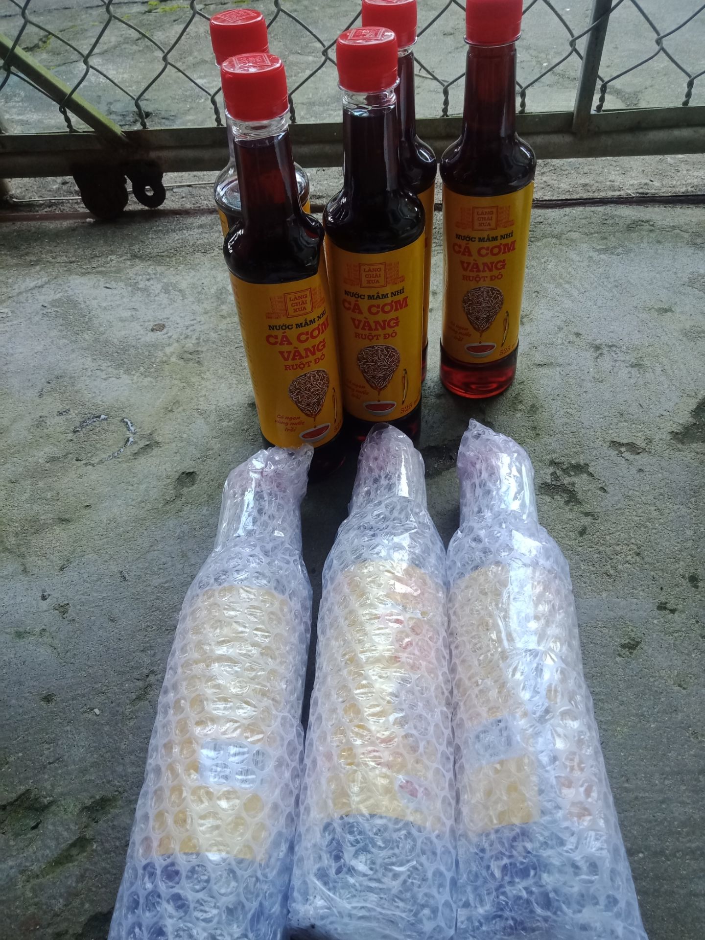 mắm ngon mn à,cắt vài lát ớt là ăn thui á mn. 
hsd 9/2022
hôm tiki tặng astra m đổi mã mua luôn 1 thùng 6c nên giá mềm èo
shop đóng hàng kỹ lưỡng, 
5 🌟 cho shop nhe