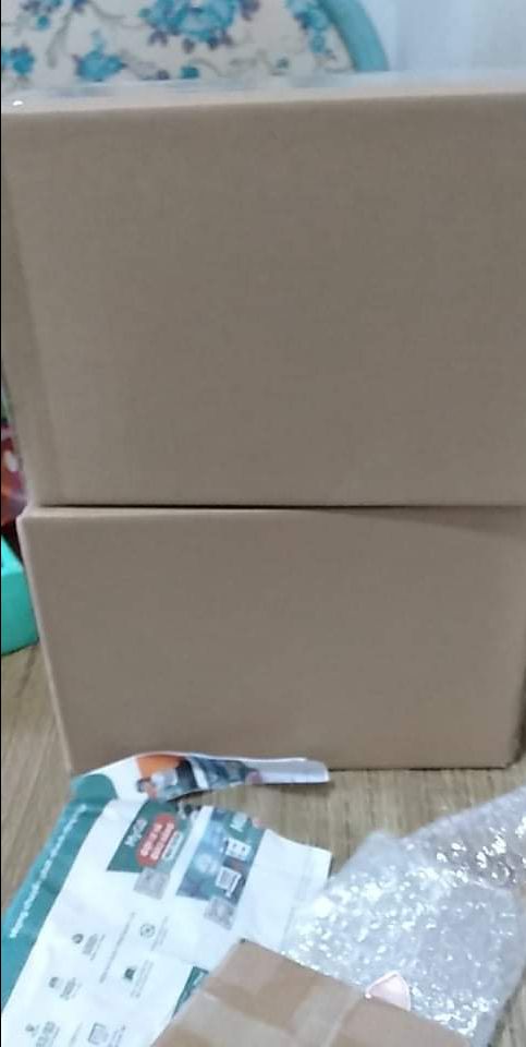 thùng carton gửi về nguyên vẹn, đóng gói chắc chắn. to hơn mình tưởng tượng nhiều 🤣