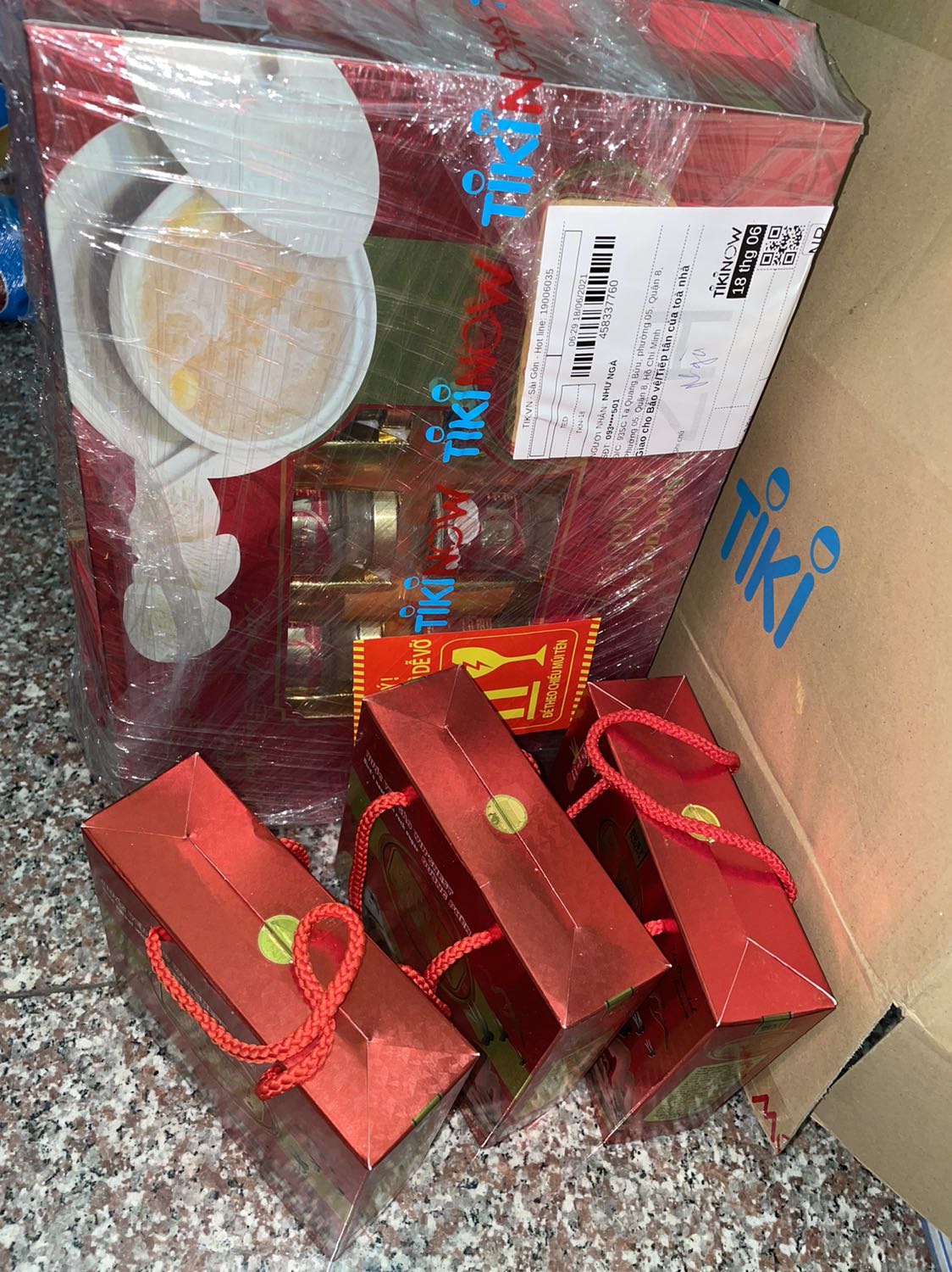 Mua 1 lúc 2 loại
Mua được giá 99k/6 hộp
Để dành uống qua mùa giãn cách cũng ổn nha