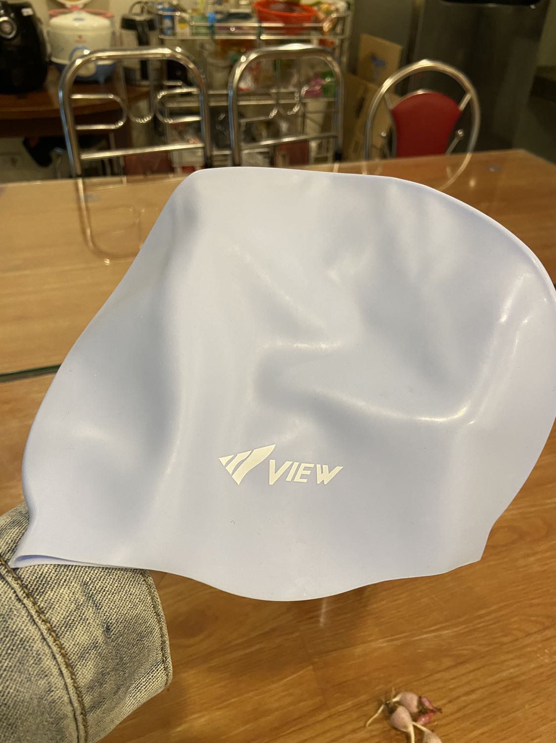 Chất liệu tốt, cầm sướng tay. Ôm rất gọn.
Tuy nhiên, mũ bơi làm gọn tóc, không bị rũ ra khi bơi thôi. Ướt thì vẫn bị ướt nhá Chất liệu tốt, cầm sướng tay. Ôm rất gọn.
Tuy nhiên, mũ bơi làm gọn tóc, không bị rũ ra khi bơi thôi. Ướt thì vẫn bị ướt nhá