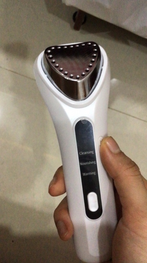 Máy massage mặt dùng thích lắm các bạn ạ, shop rất ok nhé.
Shop bán rất uy tín ạ, sản phẩm cũng tốt lắm nhé mọi người !!!