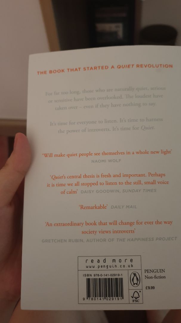 bìa cứng cáp, mùi sách mới rất thơm (mình thích mùi sách mới). chữ in tốt k bị nhoè, giấy sờ cx dày dặn