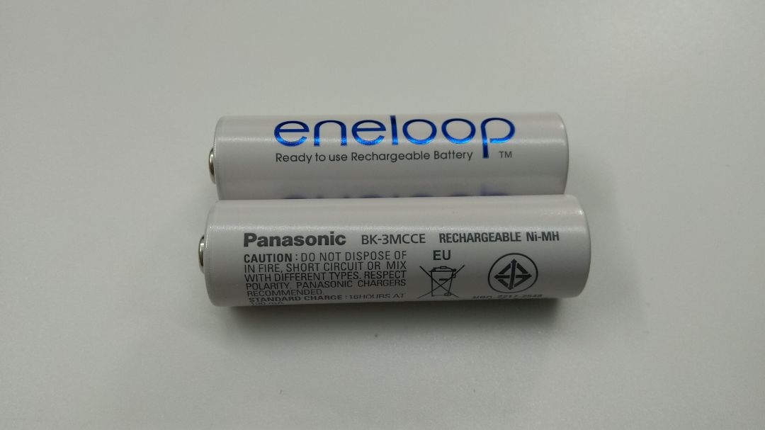 Sản phẩm đúng mô tả. Giao hàng nhanh. Trưa đặt mà chiều có hàng luôn. Hàng chính hãng. Cho shop vào danh sách ủng hộ lâu dài 😁