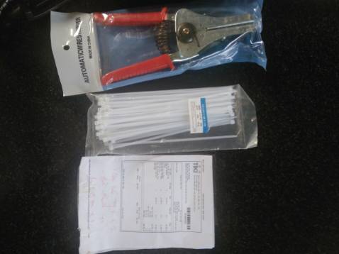 Shop bán hàng kiểu này thì không ai còn dám mua hàng của shop , mua bịch dây rút 100 sợi giao có 80 sợi không biết lời được bao nhiêu ma shop làm vậy- mua hàng Tiki nhiều rất uy tin, nay gạp phải shop nay hơi buồn phải đánh gia cho TIKI thôi