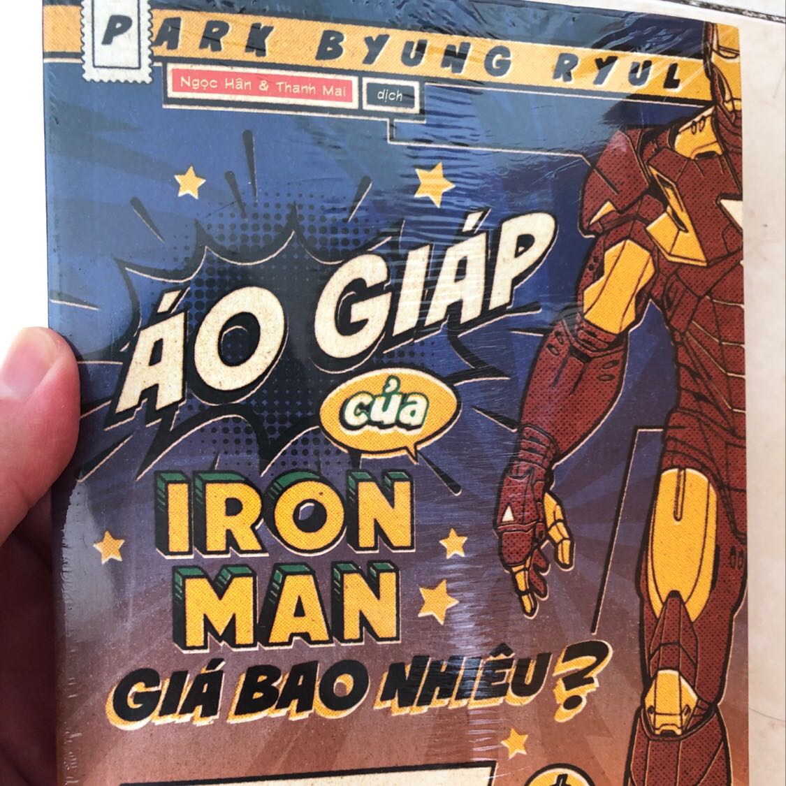 Quyển này lúc trước mình săn sale khá tốt nên quyế định mua ngay. Đọc qua giới thiệu và review thấy sách khá phù hợp với mình và được đánh giá cao nên  mình khá mong chờ nội dung sách. Shipper giao hàng mhanh và rất lịch sử. Chấm điểm 10/10 cho tiki