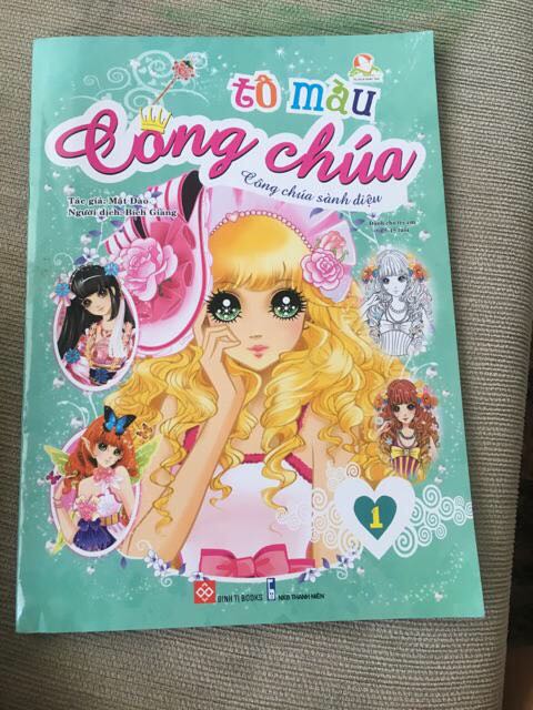 Tô màu giúp phát triển khả năng sáng tạo cho bé, giá rẻ mà lại còn xịn. Bé nhà mình thích lắm.