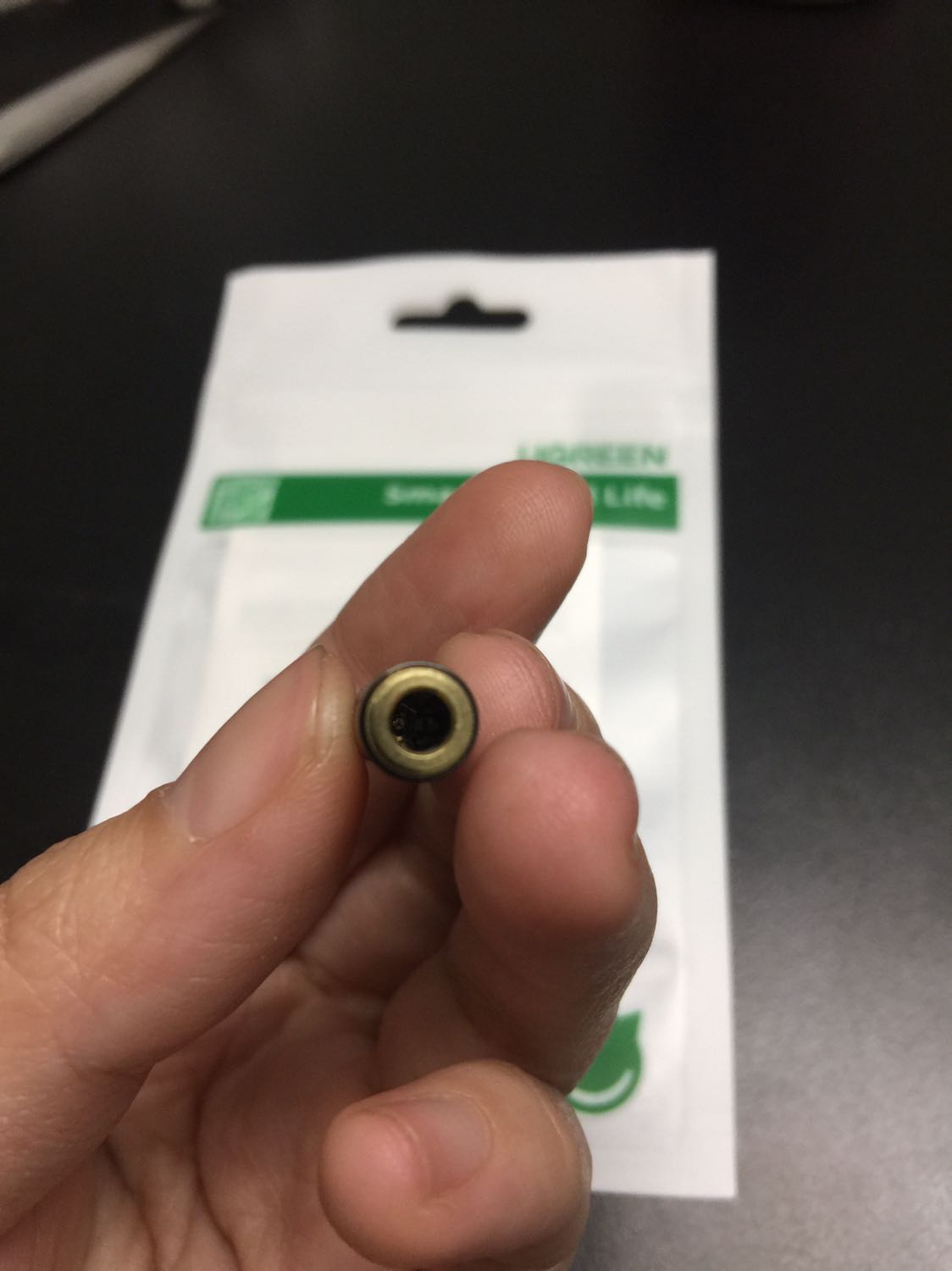 Người bán nên mô tả sản phẩm rõ hơn, nhiều ng bị mua nhầm giống mình. Hiểu là chuyển đổi từ cái nhỏ có thể dùng để cắm sang lỗ to ai dè ngược lại. Mô tả đực cái âm dương gì gì đó khó ai hình dung đc. Bẫy quá. Mình muốn trả hàng.