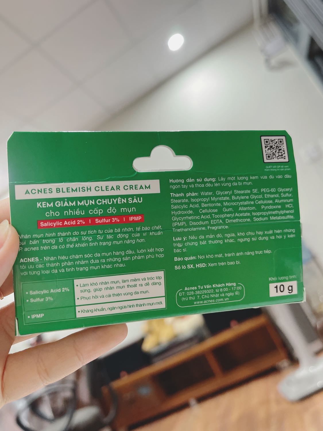 Kem này ko kén da, nên cũng là 1 điểm cộng. Da mình nhạy cảm, dùng xong ko bị kích ứng, phần da mụn cũng dịu đi nhiều nên cộng thêm điểm nữa. Shop giao hàng nhanh, đóng gói kĩ. Tóm lại là max điểm đó. Còn hiệu quả trị mụn thì trộm vía mấy ngày đầu khá ổn, sẽ update sau cho mọi người