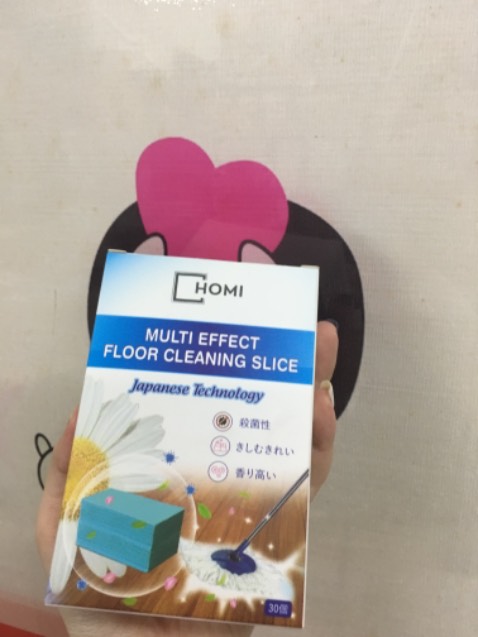 Nói chung là quá hợp túi tiền, xài như nước lau nhà, ấn tượng là hộp đẹp, mùi thơm