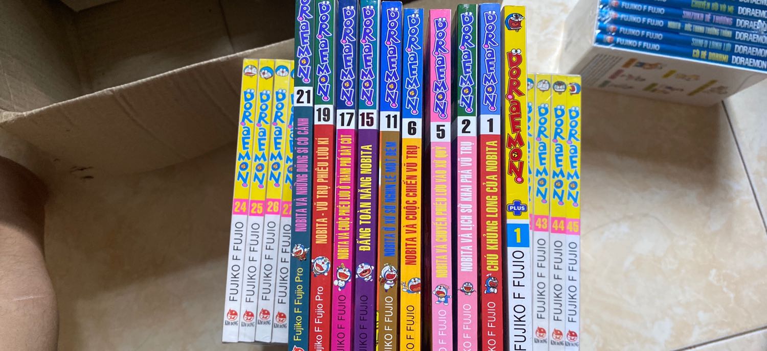 Tiki chuẩn bị và giao hàng đủ, giao siêu nhanh, truyện rất đẹp, không bị rách. Đóng gói rất đẹp và chắc chắn.