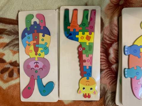 ° Rất ưng cái bụng, hàng đáng giá từng xu.

° Sản phẩm rất đẹp. Kích thích sự tò mò của bé, giúp phát triển trí tuệ rất tốt.

° Shop đóng gói hàng cẩn thận, giao hàng nhanh.

° Bé rất thích thú khi chơi đồ chơi này.

° Cảm ơn shop nhiều, hàng tốt lắm.