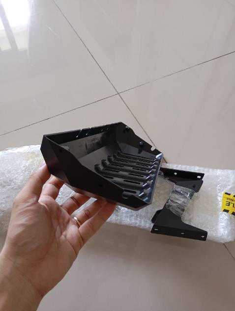 Chất liệu 👌, nằm ở nơi khuất nên ko cần đẹp lắm. Đủ ốc vít