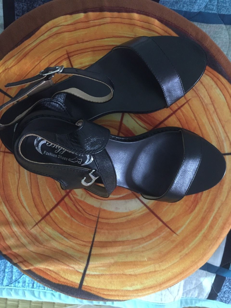 Giày đẹp, đóng gói kĩ