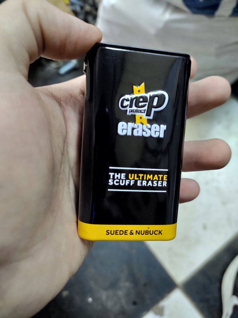 Tẩy mốc trắng khá tốt, mỗi tội chà hơi mạnh nên da lộn đôi Vans của mình bị xù lên chút nhưng ko vấn đề j. Nói chung là đáng đồng tiền.