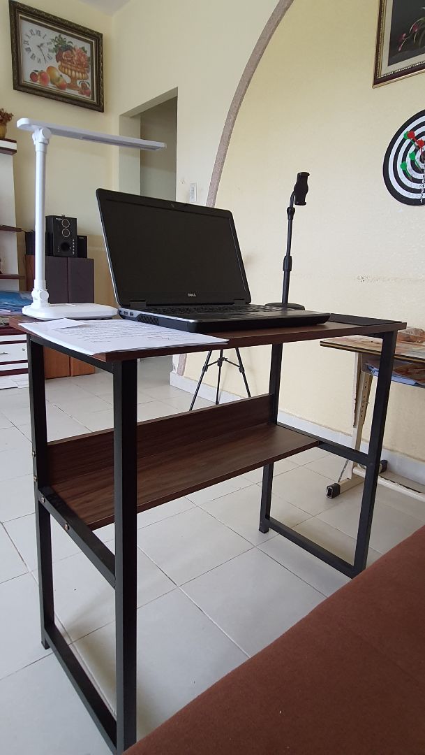 sản phẩm thiết kế đẹp,  chắc chắn,  cách lắp đặt đơn giản,  trẻ con cũng làm được.  sản phẩm quá tốt so với tầm giá, còn 1 chi tiết chưa hoàn hảo là có 1 chỗ hơi hở 1 tí nhưng nằm ở phía dưới kệ sách nên ko ảnh hưởng đến chất lượng sản phẩm,  5 sao để shop bán hàng được hoàn hảo hơn