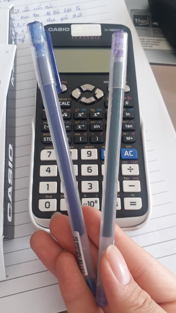 giao hàng nhanh, máy ko trầy xước có bảo hành đầy đủ máy lên oke luôn còn đc tặng kèm 2 cây bút