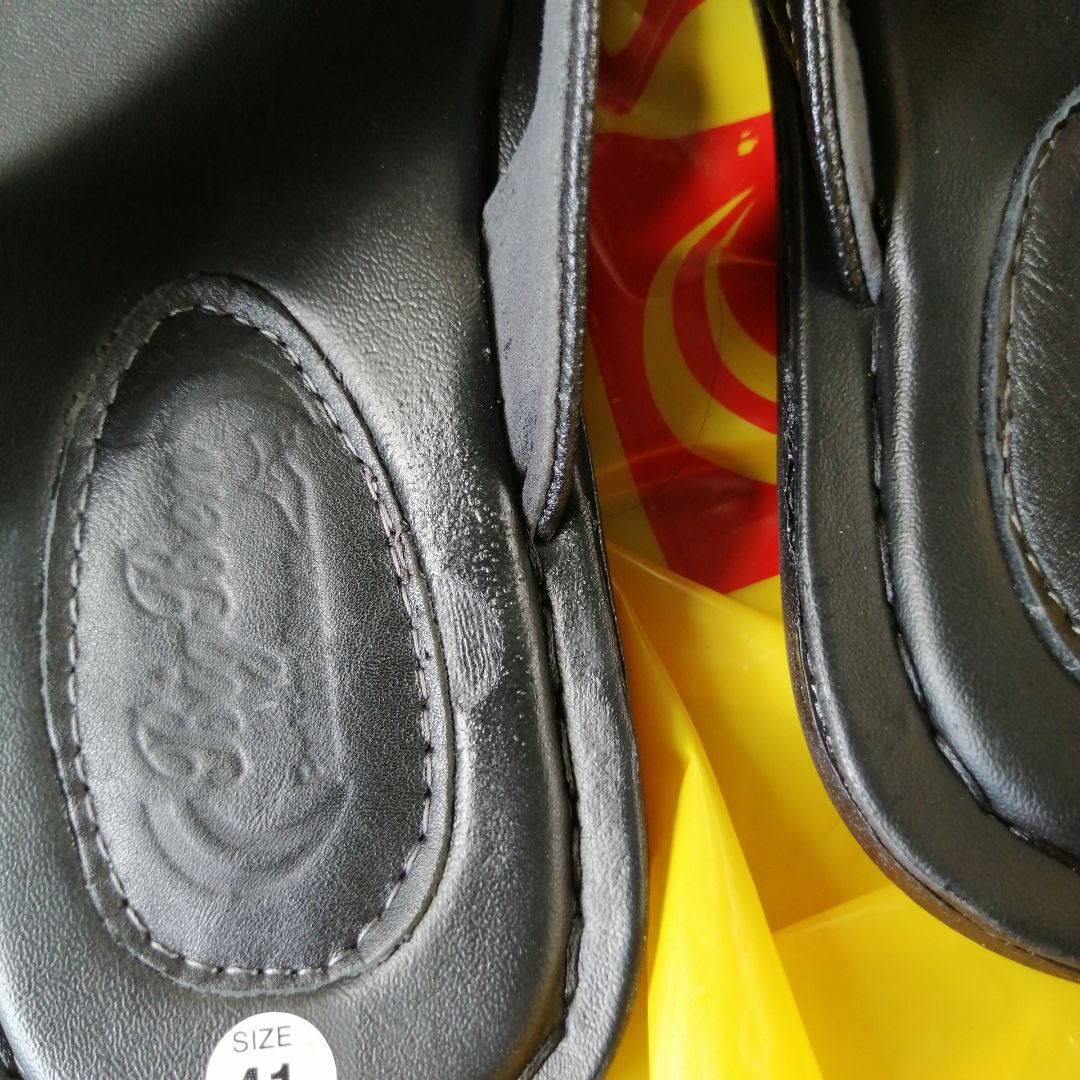 giao hàng nhanh nhưng bị lỗi xíu