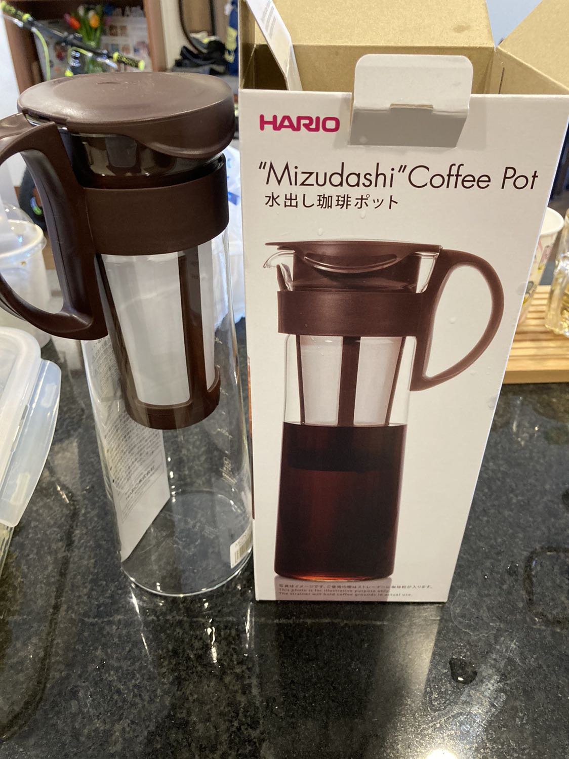 giao hàng nhanh; nhẹ hơn các loại bình thuỷ tinh khác.

Pha theo công thức: 80gr cà + 1,2L nước lạnh + ủ trong tủ lạnh 24 tiếng