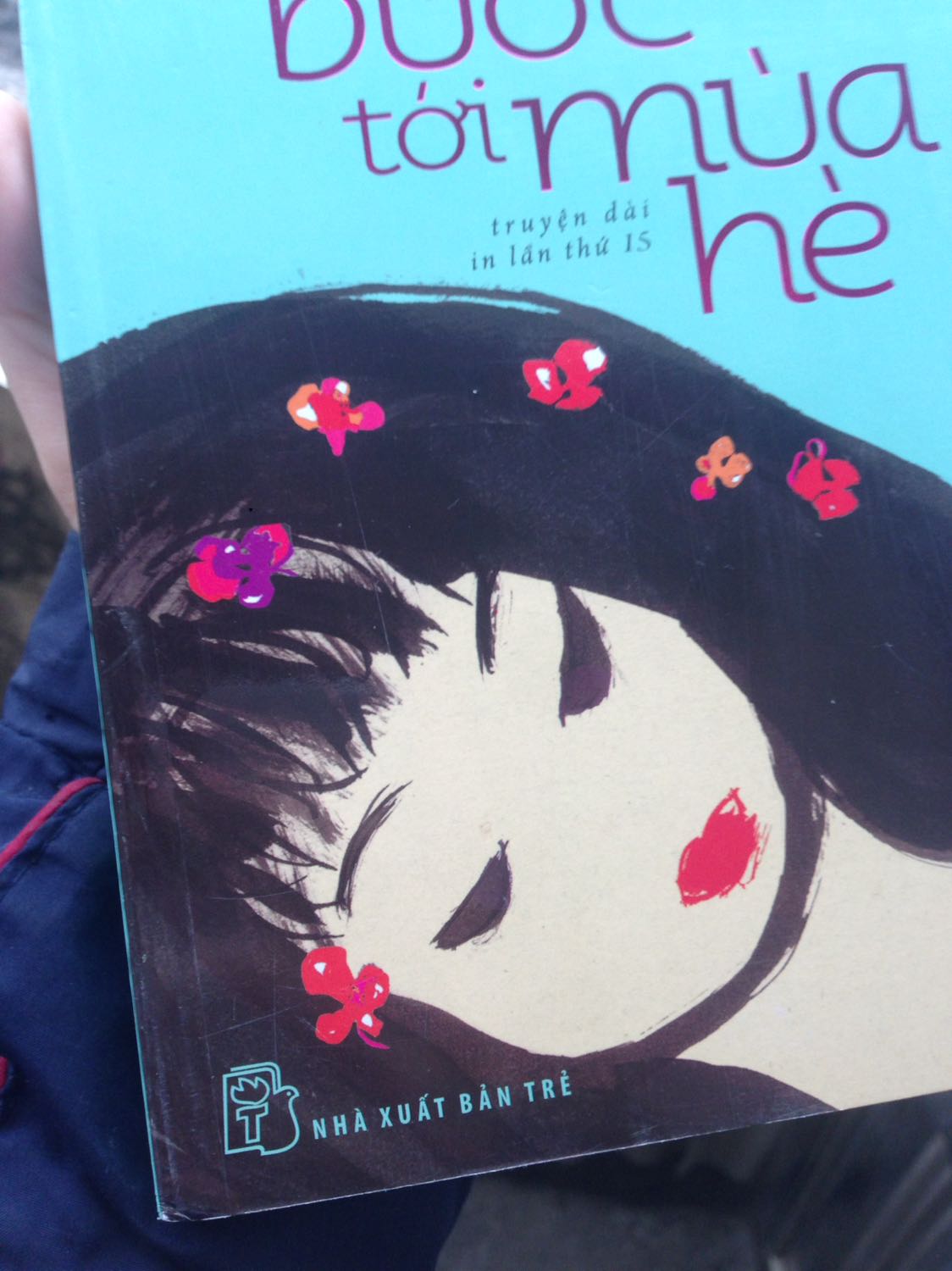 Sách cũ kinh khủng.Bám bụi đầy sách.Sách xước xát nhiều.Bên trog sách còn có những tờ giấy trắng mình không hiểu để làm gì cảm giác giống bị lỗi.Nói chung là thất vọng