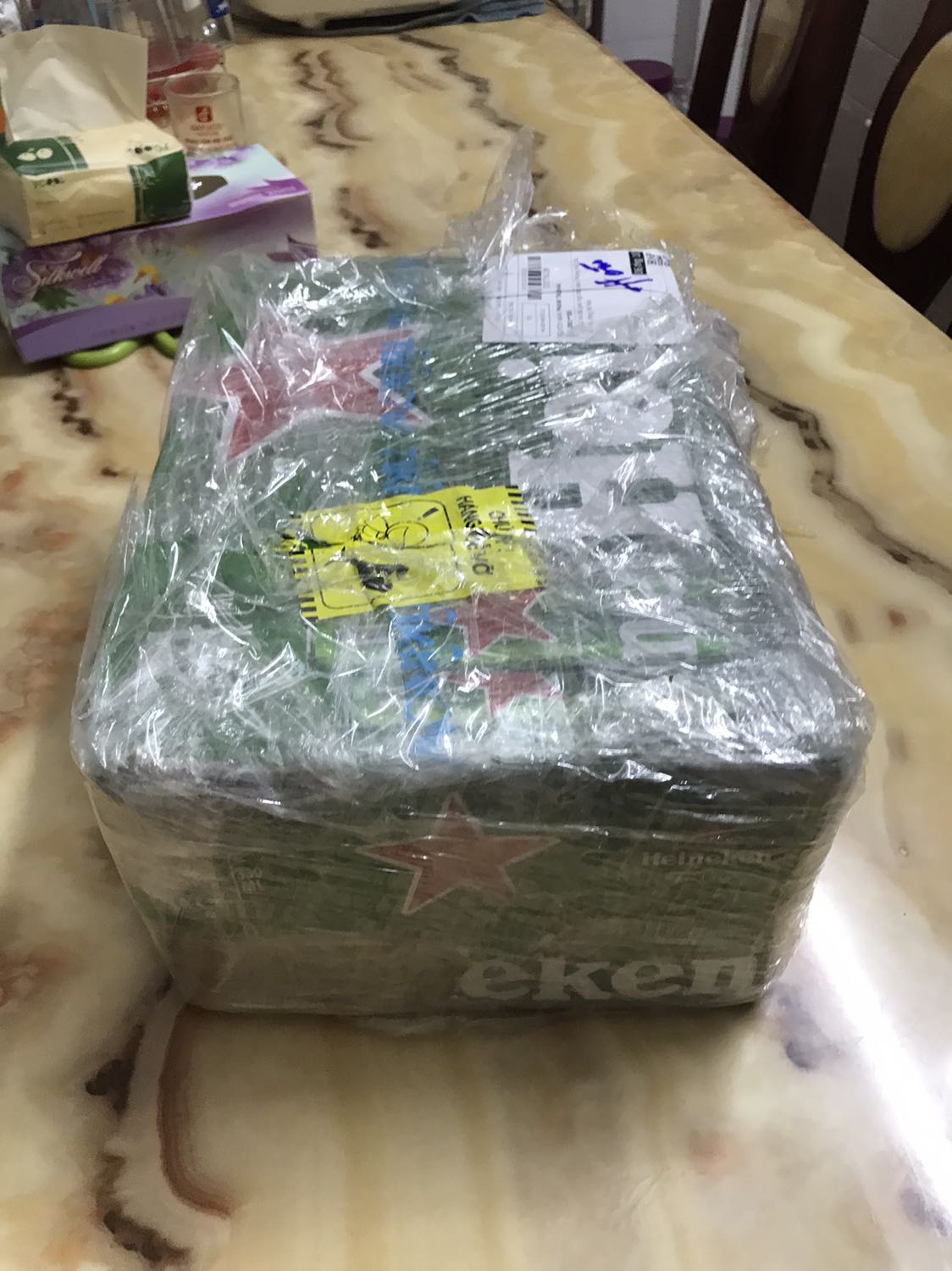 Đùa chứ mua bn đơn của tiki, mà đơn này thực sự làm mình thất vọng, đặt hàng thì gần nửa tháng mới nhận dc, tính huỷ mà k huỷ dc, vỉ đang vc mới biết từ Hcm ra Hn. Xong nhận thùng bia nhìn chán luôn. Sx từ t5/21 nhưng đáng nói là thùng bia đã bị khui ra, rồi đóng dán lại, xong còn nhét 1 *** cũ mẫu cũ vào, *** thì vc bị va đập phồng bẹp các kiểu. Đang xem k thấy có chỗ nào ghi trả hàng chứ k cg trả luôn. Cuối tháng còn rước bực, chứ mai mùng 1 chắc muốn điên quá