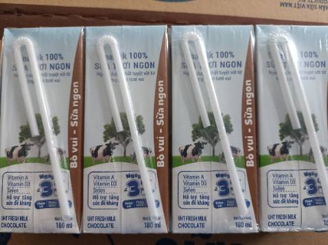 Sữa uống ngon, béo ngậy vị socola ngọt bùi, hạn sử dụng tới tháng 6 lận, mới đặt hồi tối mà trưa hôm sau tiki giao hàng tới rồi, rất ưng cách phục vụ của tiki với khách hàng, sẽ còn ủng hộ tiki lâu dài 👍👍👍