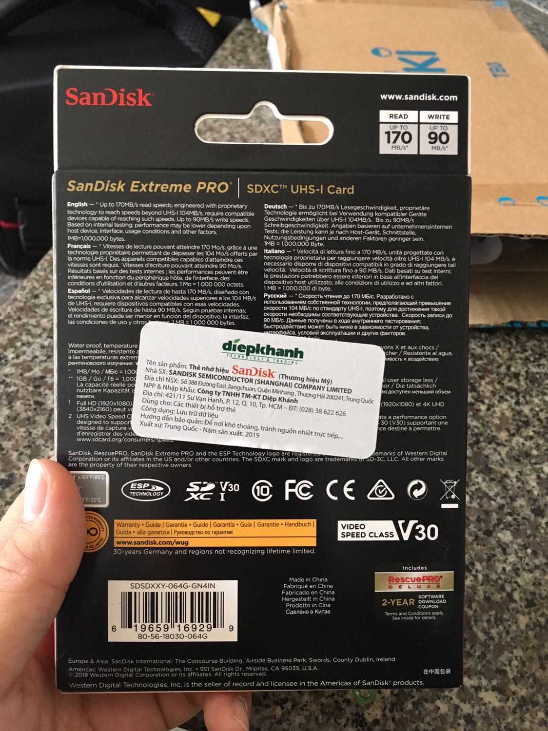 Thẻ mới nguyên, thử dùng thì ok, k thấy dán tem bảo hành