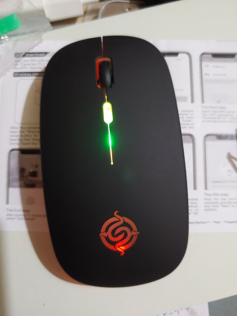 Chất lượng Sản phẩm rất tốt. Từ khi biết đến chuột A2 là tôi chỉ dùng mỗi loại này thôi. Dùng cực thích: Êm, mượt, pin được cả tuần có khi 10 ngày mới sạc lại. Đặc biệt là không có tiếng động khi Click chuột. Giá của Shop là rất cạnh tranh. Cảm ơn Shop, Cảm ơnTiki nhiều.