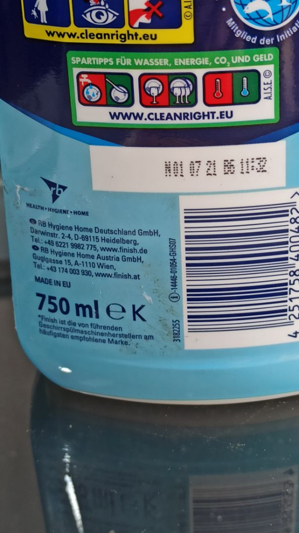 750ml chứ không phải 800ml như đăng bán. Đóng hàng cẩn thận, giao nhanh.