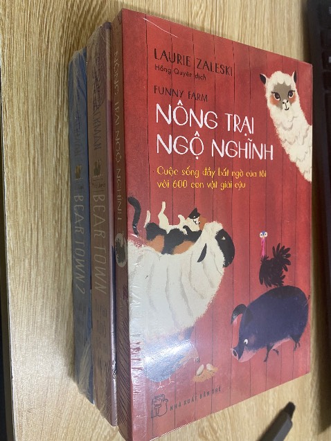 Bìa sách rất dễ thương, mình đọc bình luận quyển này được khen khá nhiều.