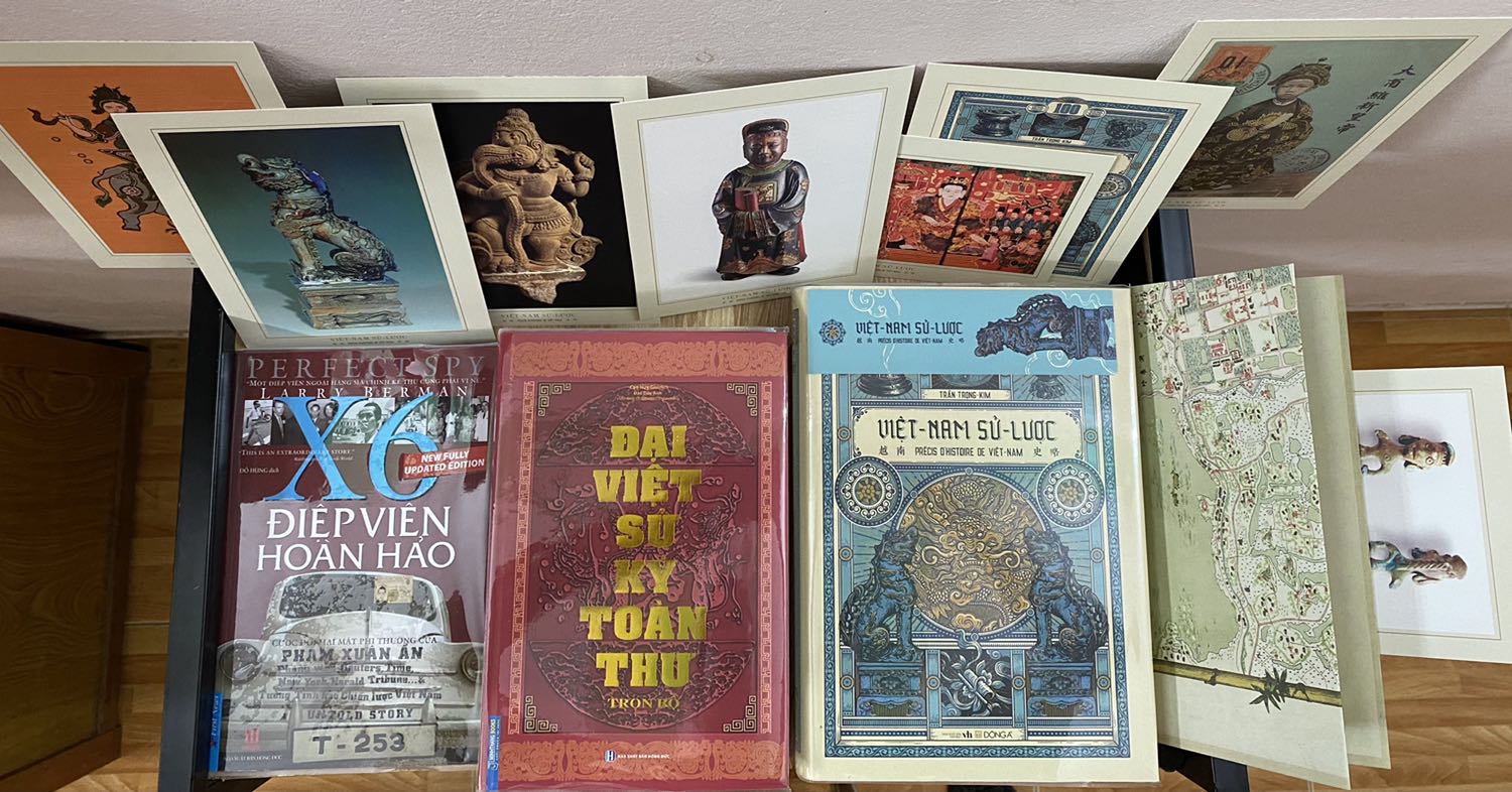 Tiki giao hàng nhanh vừa chiều hôm qua đặt sáng nay đã có hàng, hàng đóng gói cẩn thận, bookmark xịn, sách đẹp. Triệu like cho tiki ❤️❤️❤️ sẽ luôn luôn ủng hộ tiki ???