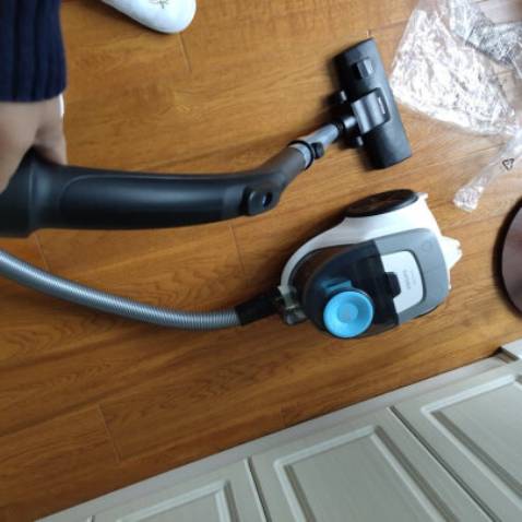 Mình nghiên cứu trên nhiều trang mua sắm, nhưng yên tâm nhất vẫn là tiki mới được hàng chính  hãng, nhận hàng chuẩn, shop có phiếu bảo hành liên hệ,