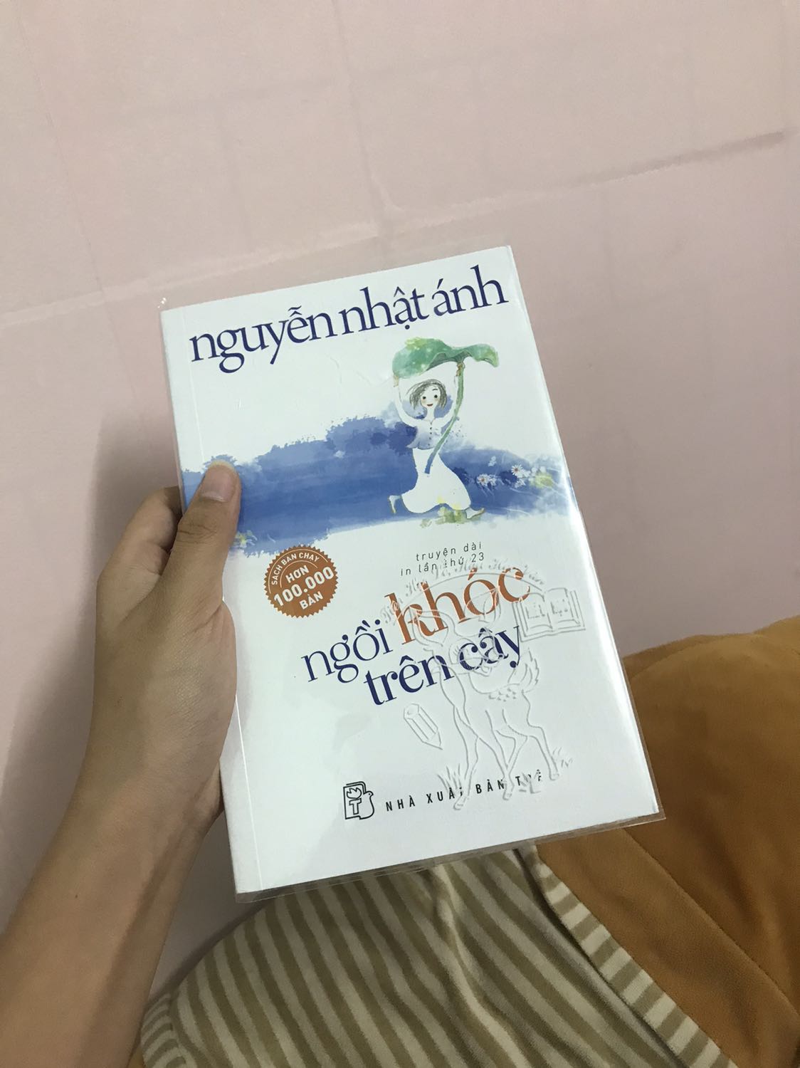 Thích cực kì,mua 6 cuốn thì cuốn nào cũng ưng hết?Thích dã man,giao hàng cũng nhanh nữa tầm 5 ngày là có hàng rồi?Nói chung là pơ phẹc