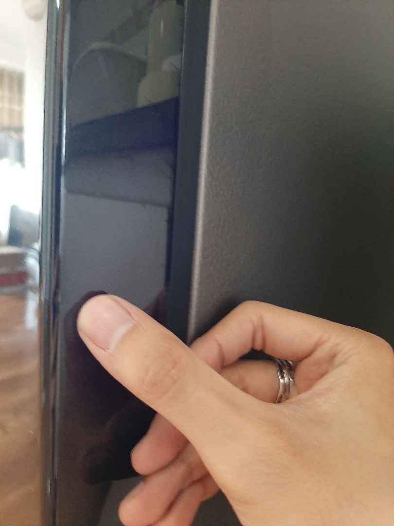 tủ xịn xò. giao cũng rất nhanh (nhanh hơn dự định)
NHƯNG bị móp 2 chỗ bên hông tủ!