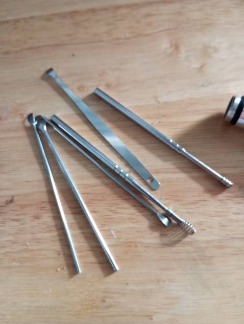 Sản phẩm khá ổn, có 1 cây móc rẫy giá công còn chưa OK, thừa một ít phần rìa, hơi sắc... còn lại thì ổn ạ. Ship nhanh và lịch sự...