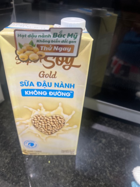 Sữa đậu nành thơm ngon, giá tốt. Tiki giao hàng quá nhanh !