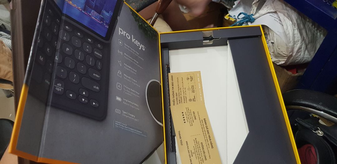 giá ngọt mà còn được tặng thêm đồ ko mua shop này mua chop nào nữa, gắn ipad air 4 2020 vừa ý ghê