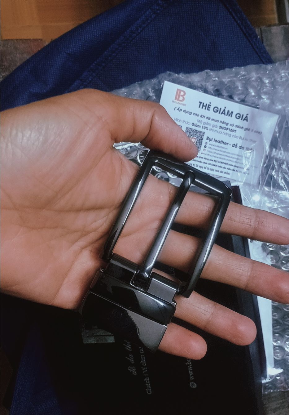 hàng đóng gói cẩn thận, dây mềm, mặt dây bóng đẹp. sẽ tiếp tục ủng hộ shop