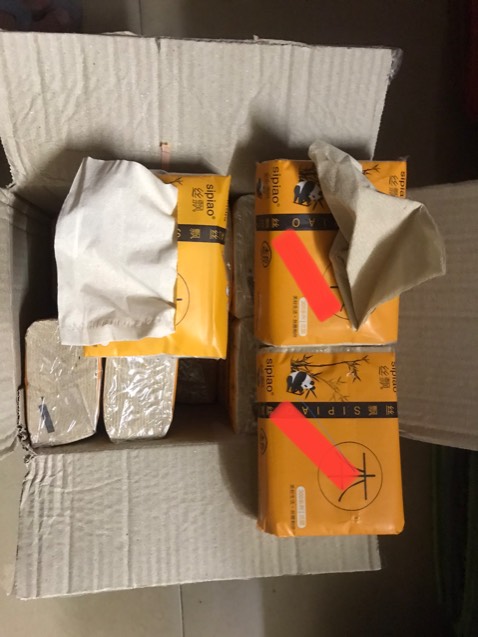 Hàng giả hai gói đánh dấu